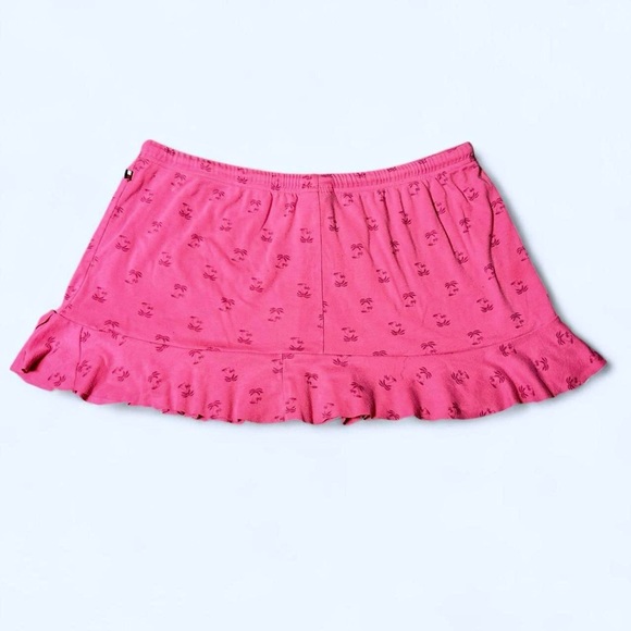 Y2K Pink Ruffled Mini Skirt by Tommy Hilfiger! - Picture 2 of 4